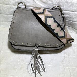 Jen & Co Stylish Gray Shoulder Bag with Patterned Strap